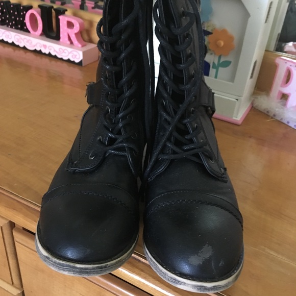 Black combat boots - Picture 4 of 4